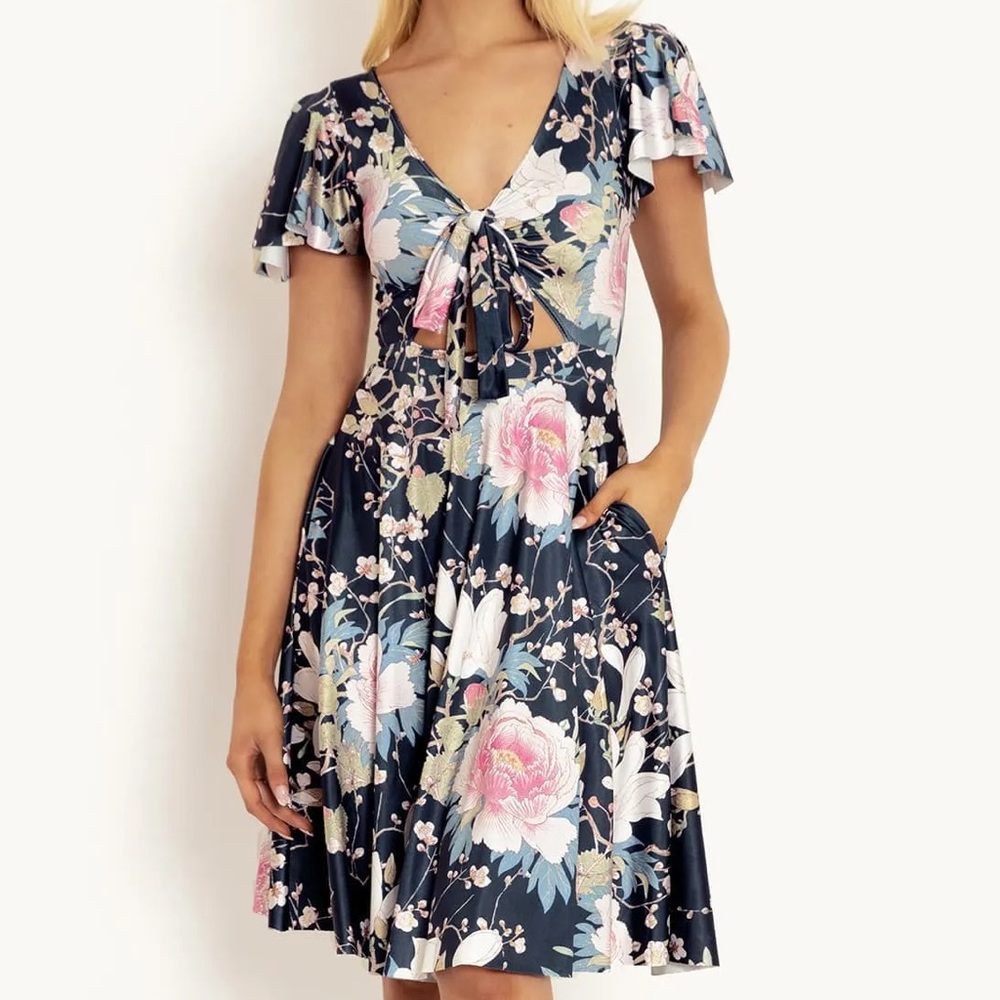 Blackmilk “Koson Flowers Rio Midi Dress” Size Medium M NWT